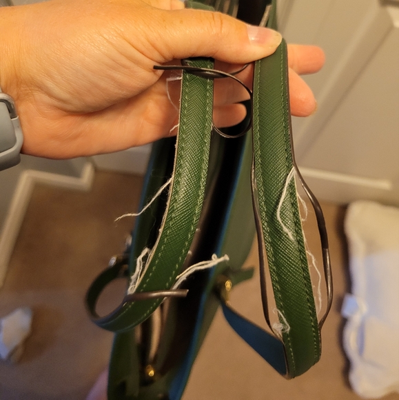 Michael Kors - Sally Large 2-In-1 Saffiano Leather and Logo Tote Bag - Picture 8 of 9